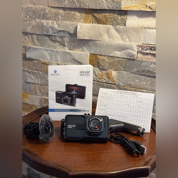 Minolta MNCD37 Full HD 3" LCD Screen Dash Cam In Black New In Box. - Picture 6 of 7